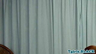 wank that ebony shemale closeup!