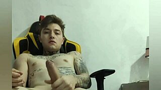 CASADA TODA MOLHADINHA PEDE PRA EU GOZAR PRA ELA NA WEB E ATENDI O PEDIDO POIS SOU UMA MAQUINA