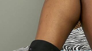 wank that ebony shemale closeup!