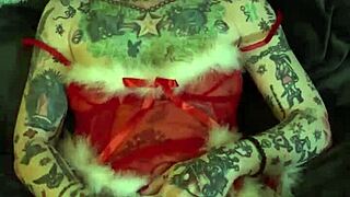 milf on the shelf has xmas solo orgasm 😍