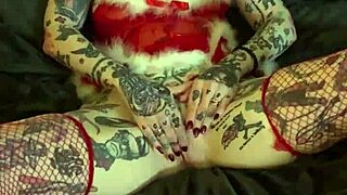 milf on the shelf has xmas solo orgasm 😍