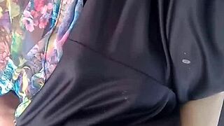 ¿Puedes mamar esta polla enorme como madura amateur?