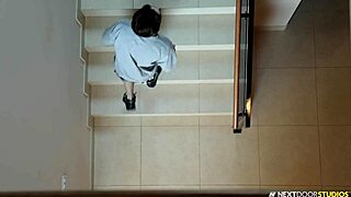 hey that thieving ass needs a good lesson