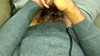 Teen Boyfriend Masturbates While Giving Blowjob