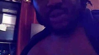 Spaniolă cu cur mare aplecată la doggystyle futută tare 😈