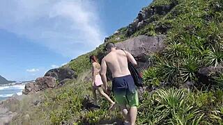 i'm on the trail with pernocas, showin my big titz