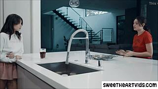 hey, eating my gf's pussy feels amazing 😍