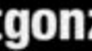 Destiny performs gonzo solo on pink