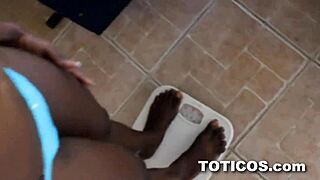 19yo black chick with big ass and tits