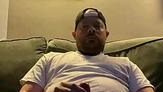 Watch me jerk off to gay porn, do you like it?