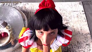Does Schneewittchen cosplay involve dirty blowjobs for Hanna Secret?