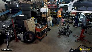 Hey, wanna see this horny Latina get roadside assistance with a wild fuck?