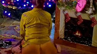 Hey, cumming for christmas with busty teen amateur!