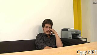 Envie de voir des films de baise gay bareback ?