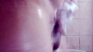 pablo jerks in shower