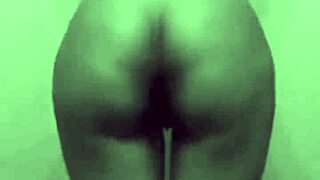 Sensual round fabulous bottom swings in a very delightful manner