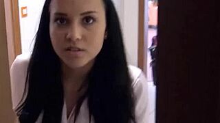 na ez a orosz brunétka a debt4k miatt lett a személyes stalkerem, most tele van a POV-mmal