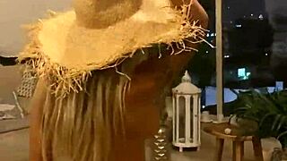 monika fox mexican heat photoshoot backstage 😏