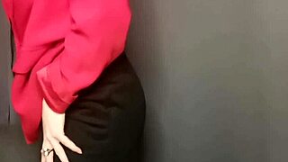 Jolie Blonde Française Lola-Liz Performs Strip-Tease and Masturbation in Lingerie