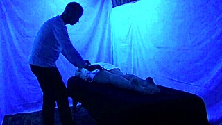 Gigi breeze enjoys a blacklight massage session