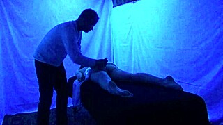 Gigi breeze enjoys a blacklight massage session