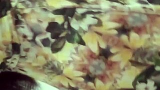 can you believe this pretty novinha getting naked and using her anal toys?