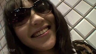 Pick up this gal and make her masturbate in the hotel