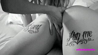 Selina kyl and roxy rox start their morning with hot pussy eating in our hotel room, squirting everywhere 💦