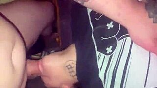 她超爱吸大屌吞精狂喝