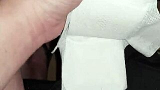 hey, wanna chat about pipi et serviette on web chat? what's your take?