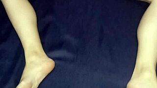 Massagem do meu corninho e siririca bem gostosa