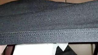 hey, wanna chat about pipi et serviette on web chat? what's your take?