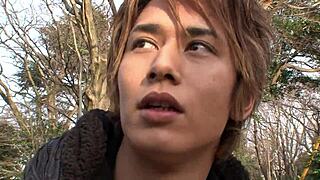 oh wow, check this japanese beauty giving wild head!