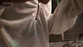 Pick up this gal and make her masturbate in the hotel