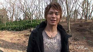 oh wow, check this japanese beauty giving wild head!