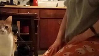 Promotional grey workout video encourages subscribing to membership for hundreds of vids.