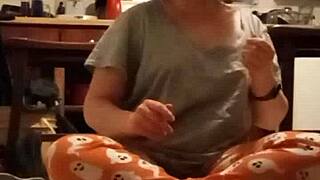 Promotional grey workout video encourages subscribing to membership for hundreds of vids.