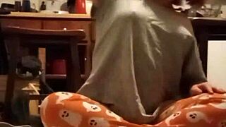 Promotional grey workout video encourages subscribing to membership for hundreds of vids.