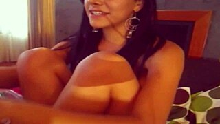 Watch me fist my huge ass