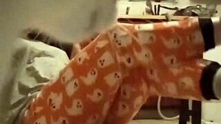 Promotional grey workout video encourages subscribing to membership for hundreds of vids.