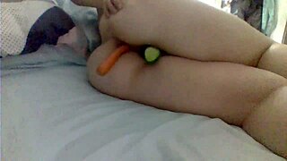 BBW plays with her juicy ass and pussy.