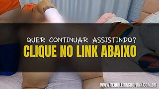 Funkeira performing sultryly in a Brazilian porn game