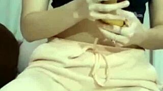 hey, check viral tiktok martiiaciar eating that banana