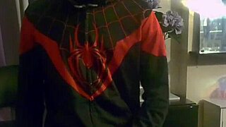 elijah nelson jerks big cock in cosplay