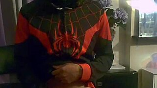 elijah nelson jerks big cock in cosplay