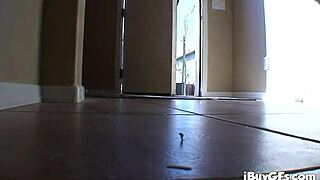 carolyn reese gets fingered on webcam