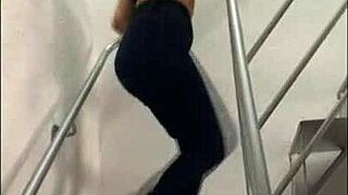 ficou louquinha de tesao e esguichou no motel