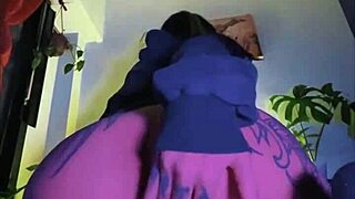 samisamsx trying out her new dildo