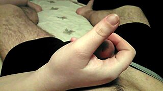 Early Morning Handjob While Falling Asleep 😴