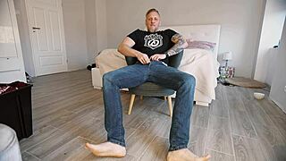 I am a big guy with bare feet jerking off and dirty talking about punishing you in my gay footage.